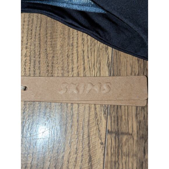 SKIMS Wireless Form T-Shirt Bra Onyx Size 34C BR-WRL-1889 - Picture 4 of 7